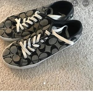 Coach tennis shoes size 6.5